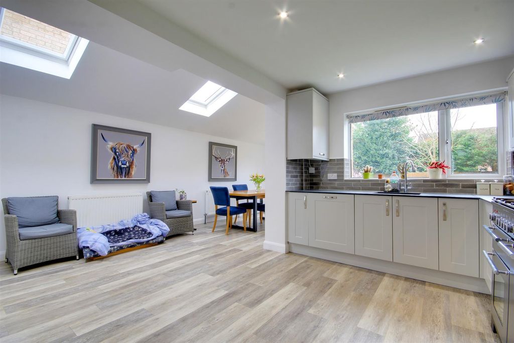 Property photo 3 of 14 Img_3604-Img_3606.Jpg