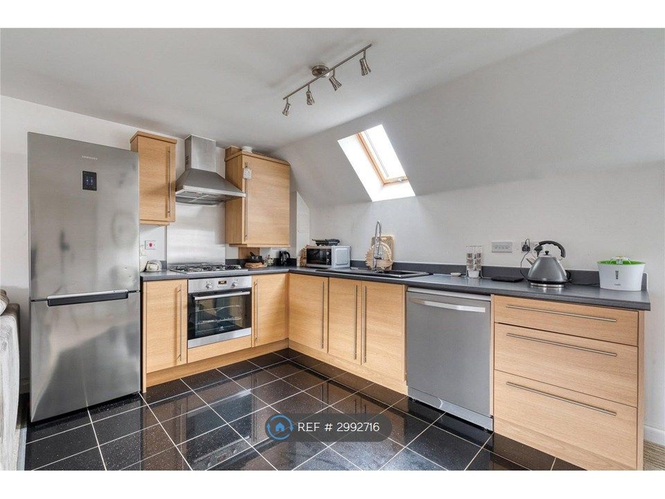 Property photo 3 of 12 Cooker, No White Goods, Plumbing For Washer