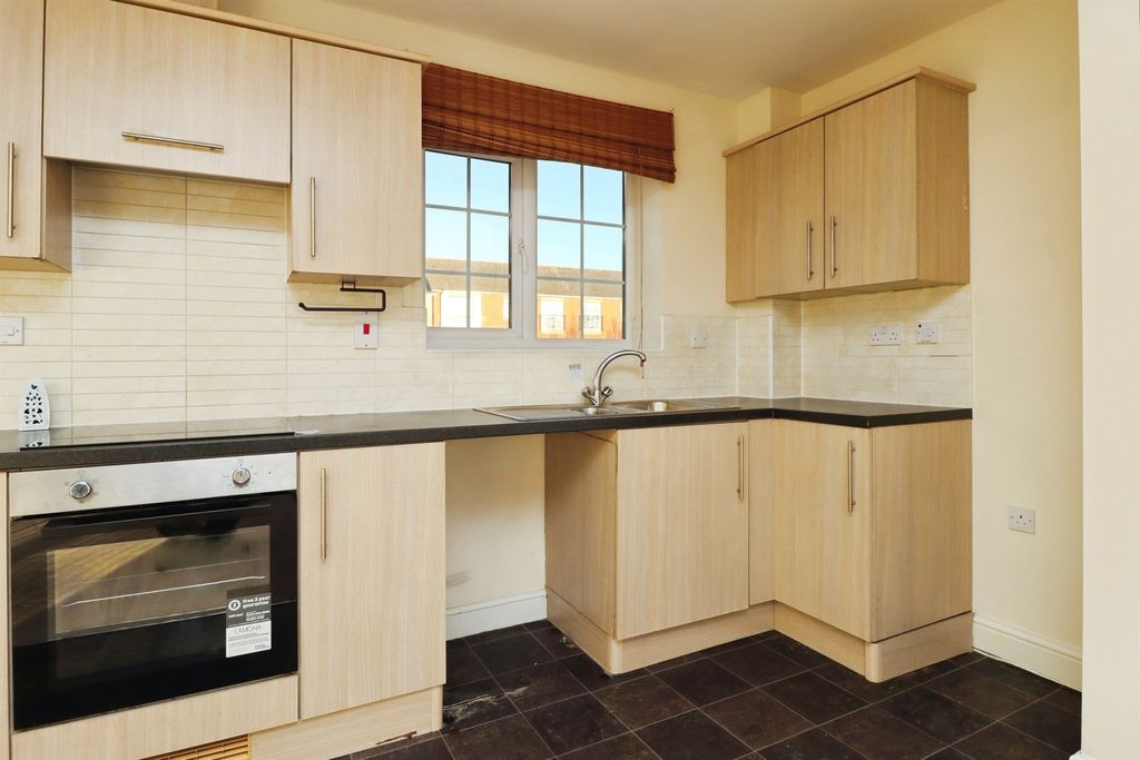 Property photo 2 of 14