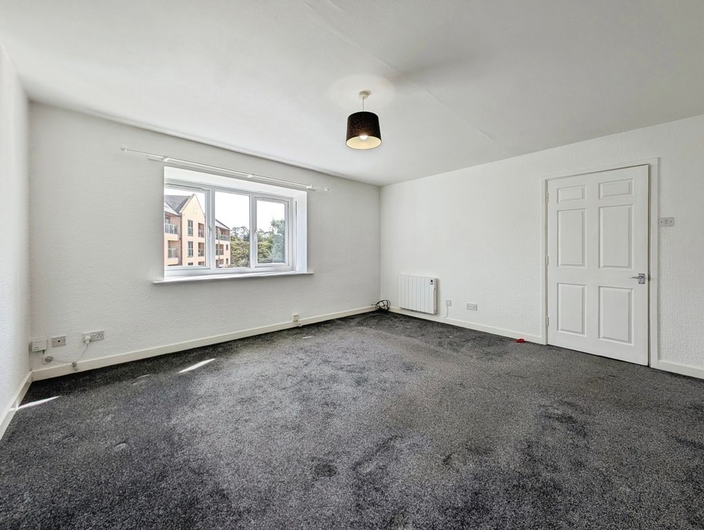 Property photo 2 of 11 Photo