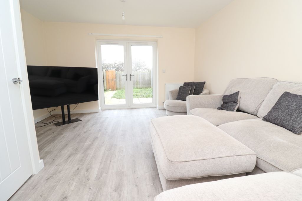 Property photo 3 of 9 Img_6377