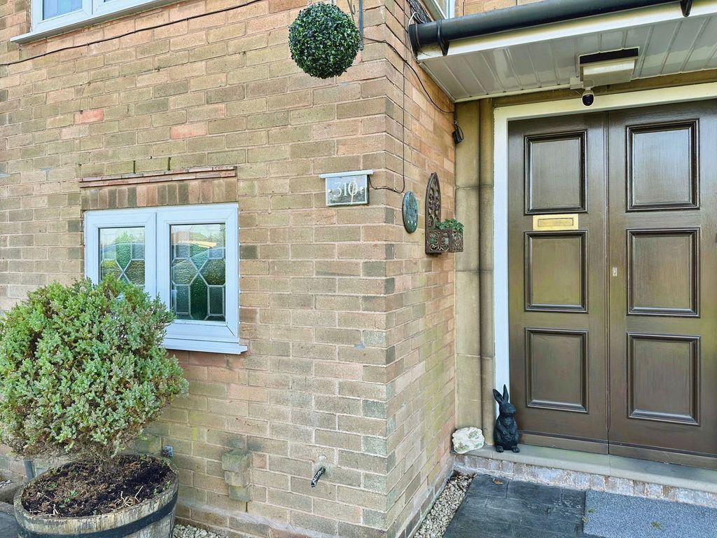 Property photo 3 of 45