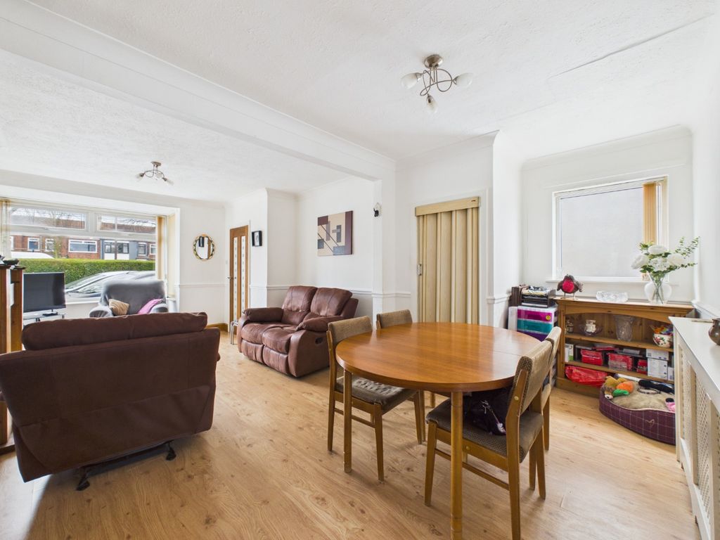 Property photo 2 of 15 3065915