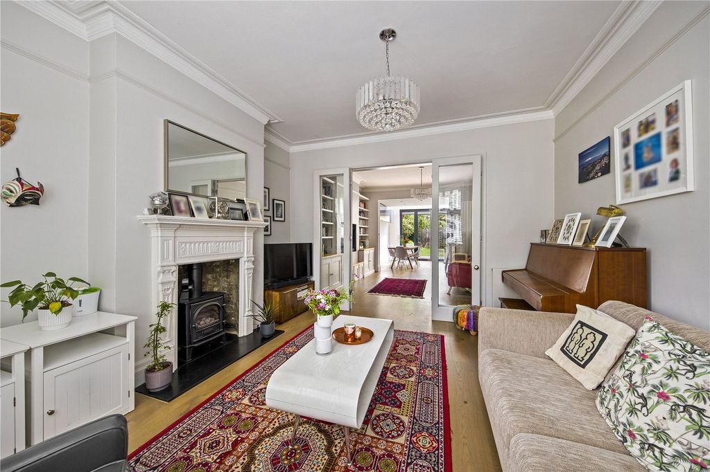 Property photo 2 of 14 Picture No. 28