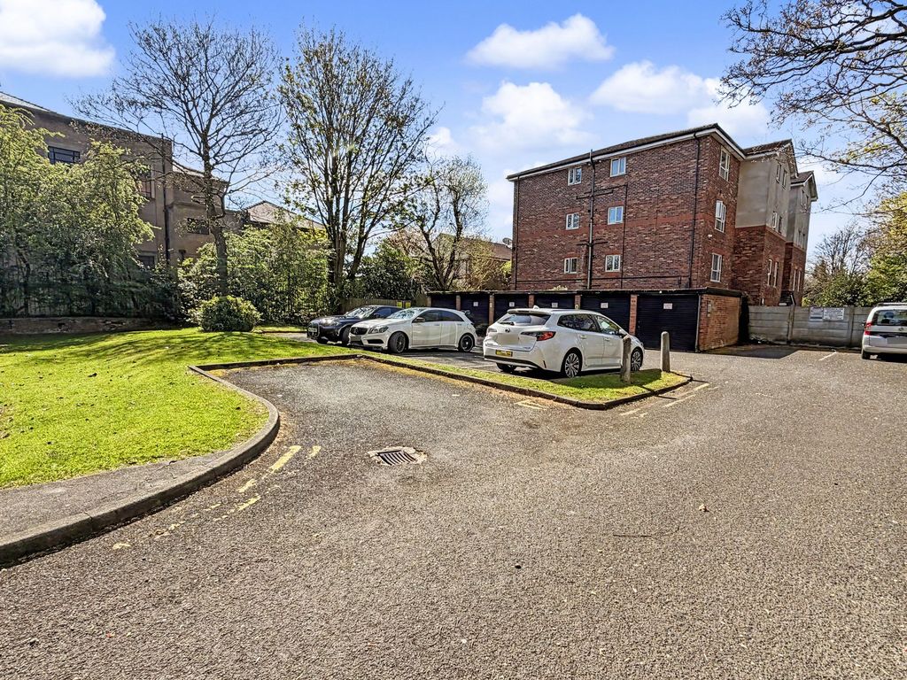 Property photo 3 of 12