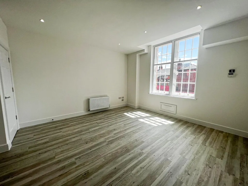 Apartment in Hull, Garrison Side, Old Town - More