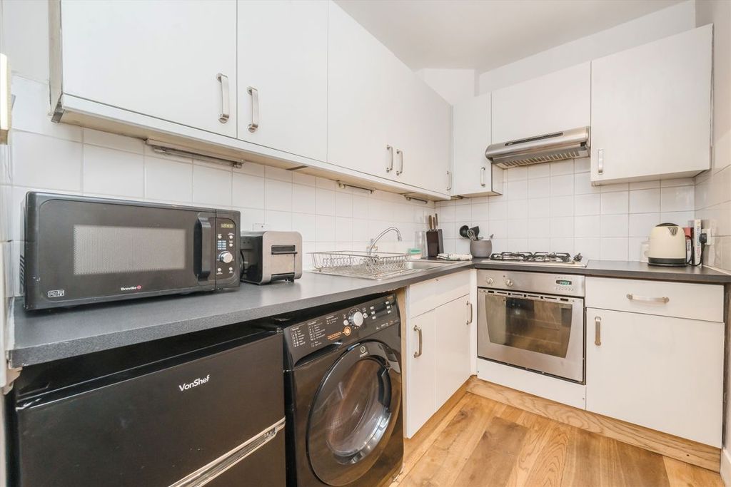 Property photo 2 of 5