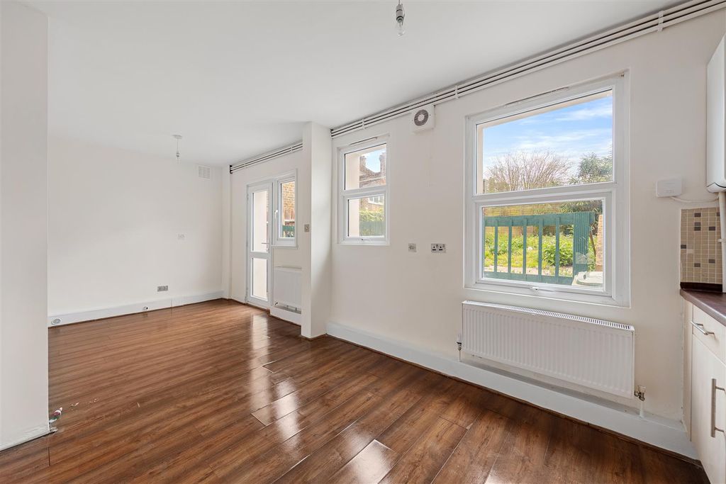 Property photo 2 of 12 094A3171.Jpg