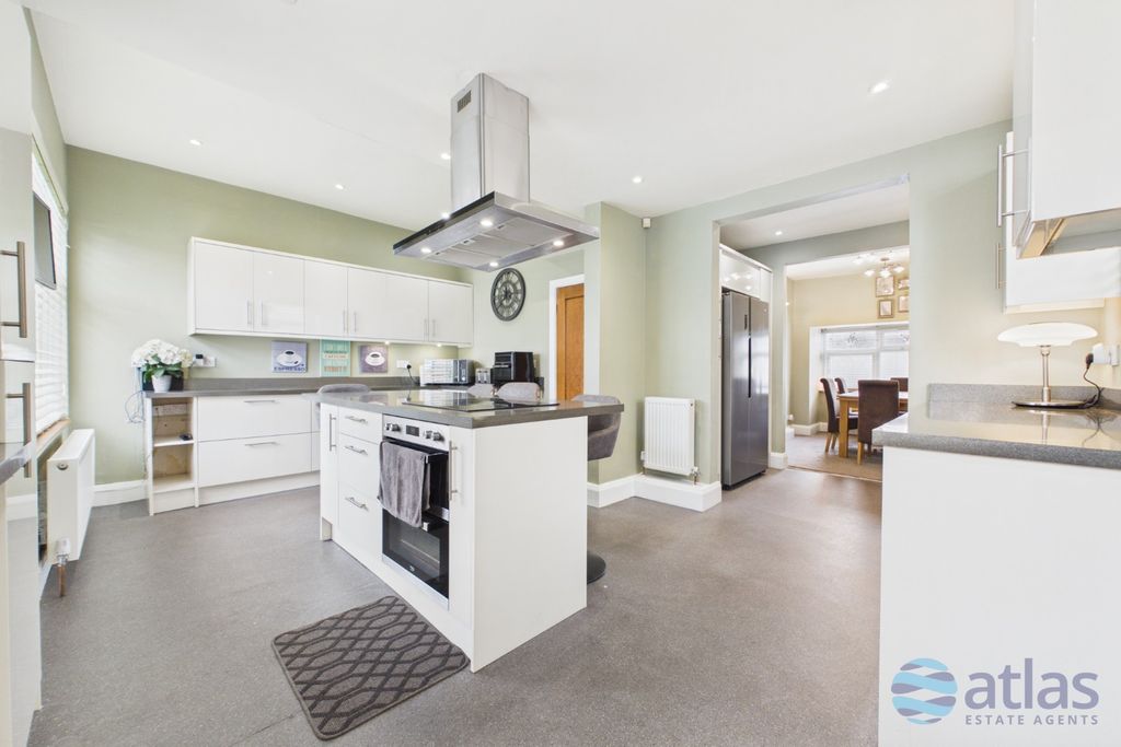 Property photo 2 of 43 Kitchen