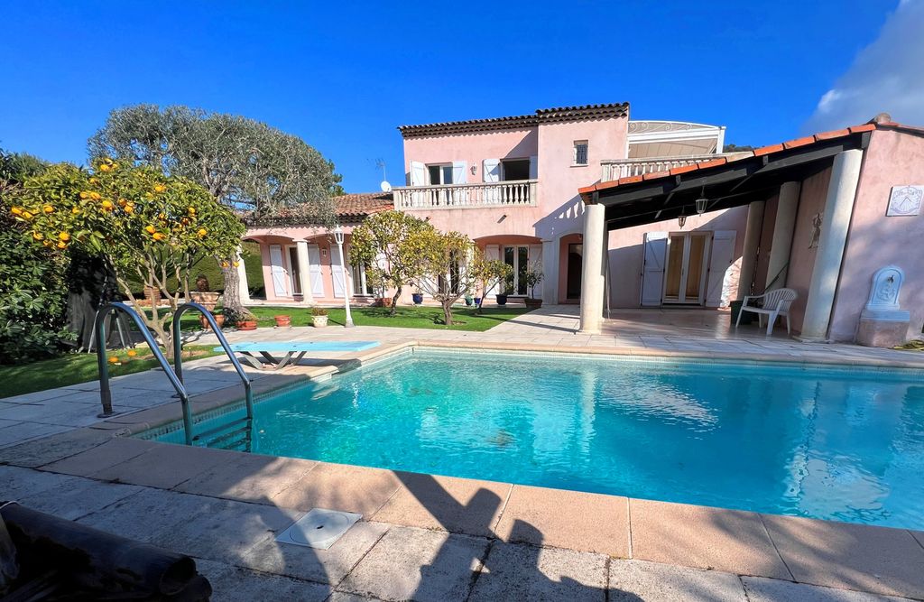 Property photo 2 of 20