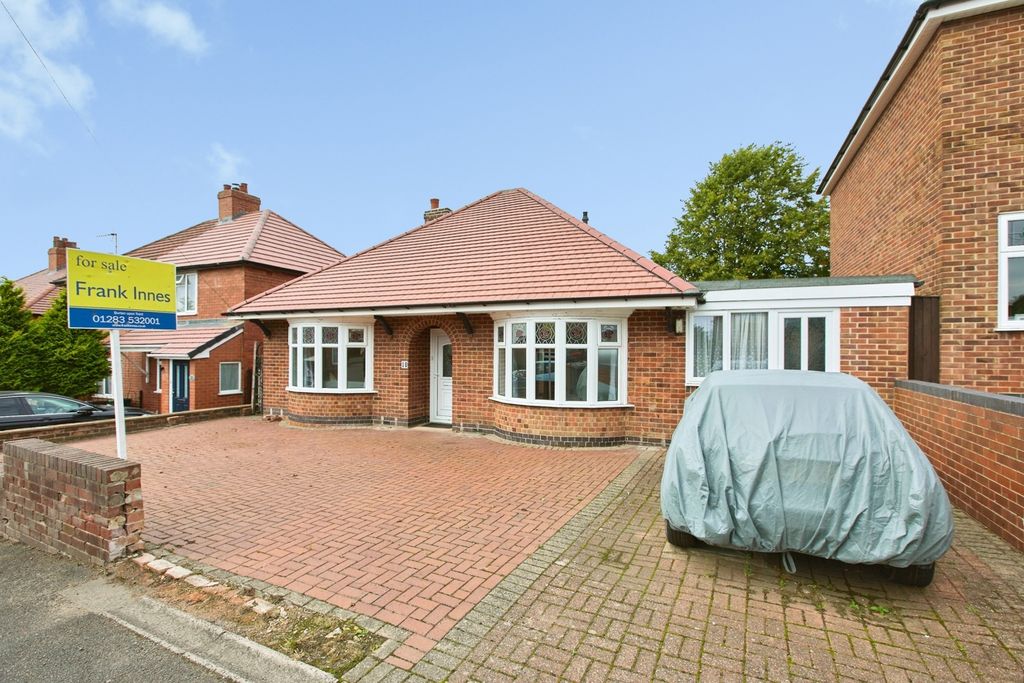 Property photo 1 of 18 Front