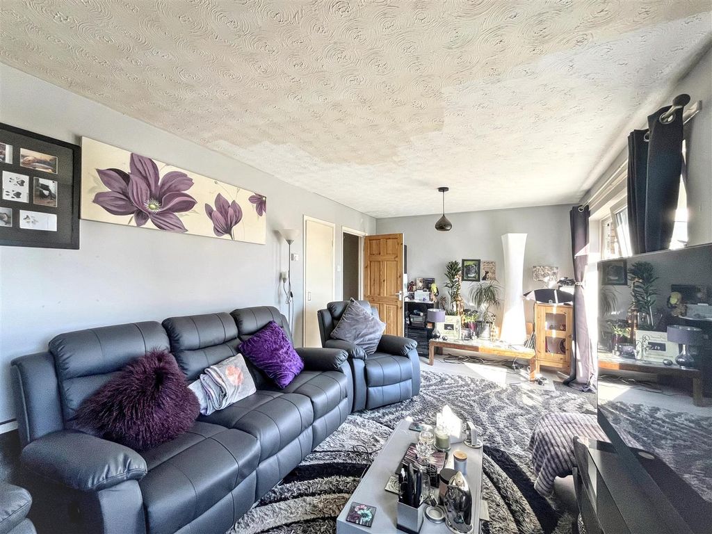 Property photo 3 of 12 Img_5136.Jpg