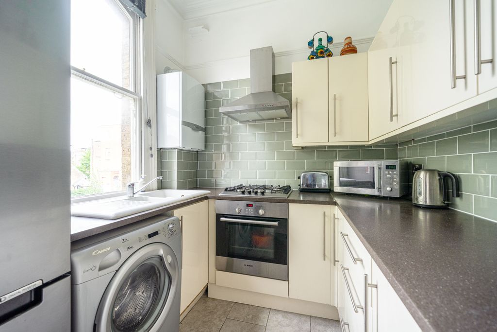 Property photo 2 of 9