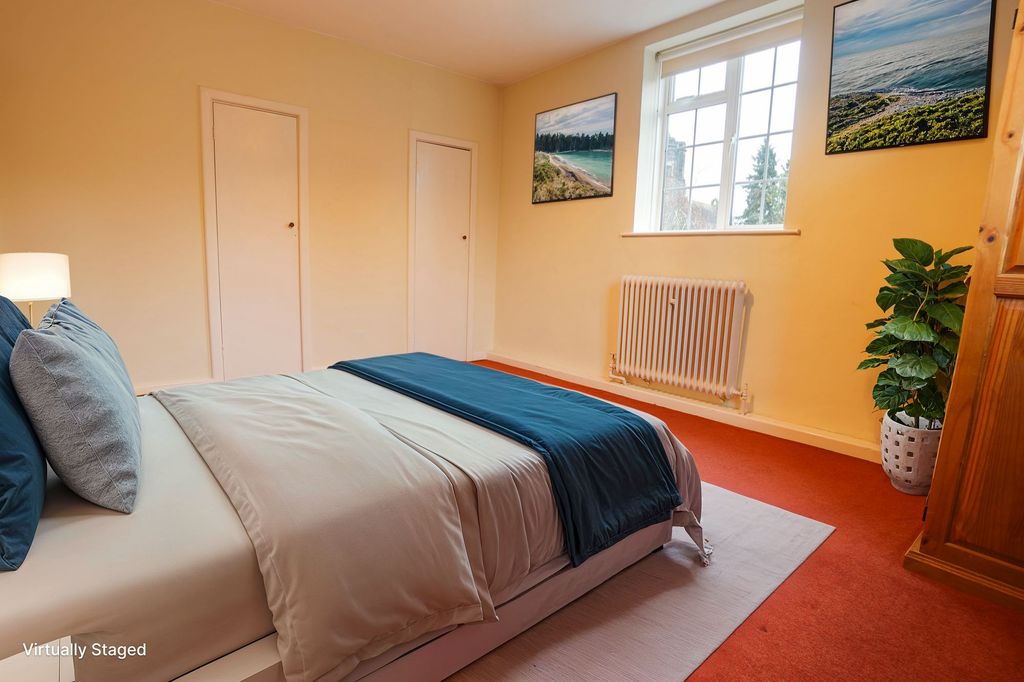 Property photo 2 of 22