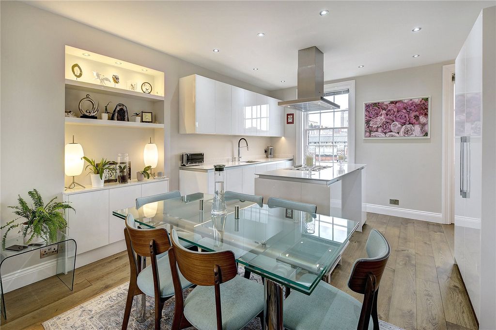 Property photo 2 of 14 Picture No. 23