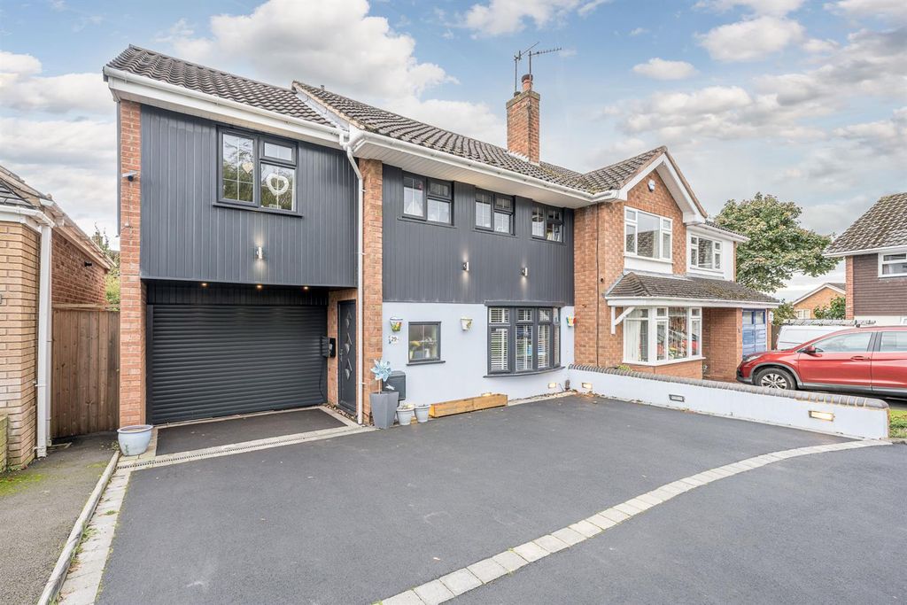 Property photo 1 of 29