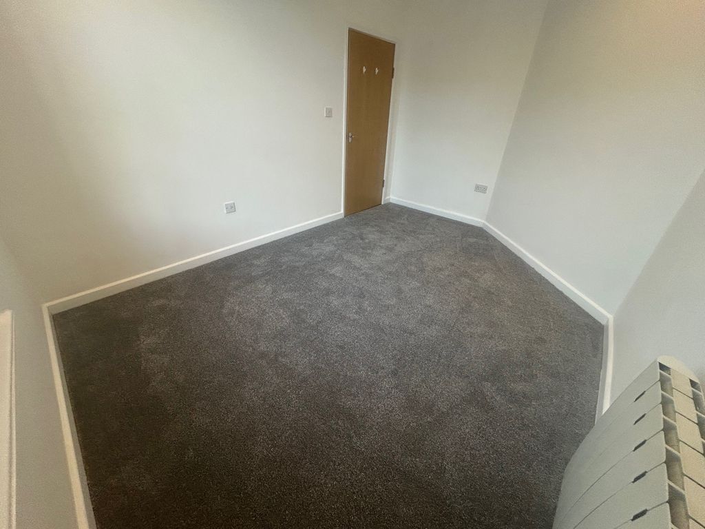 Property photo 3 of 3