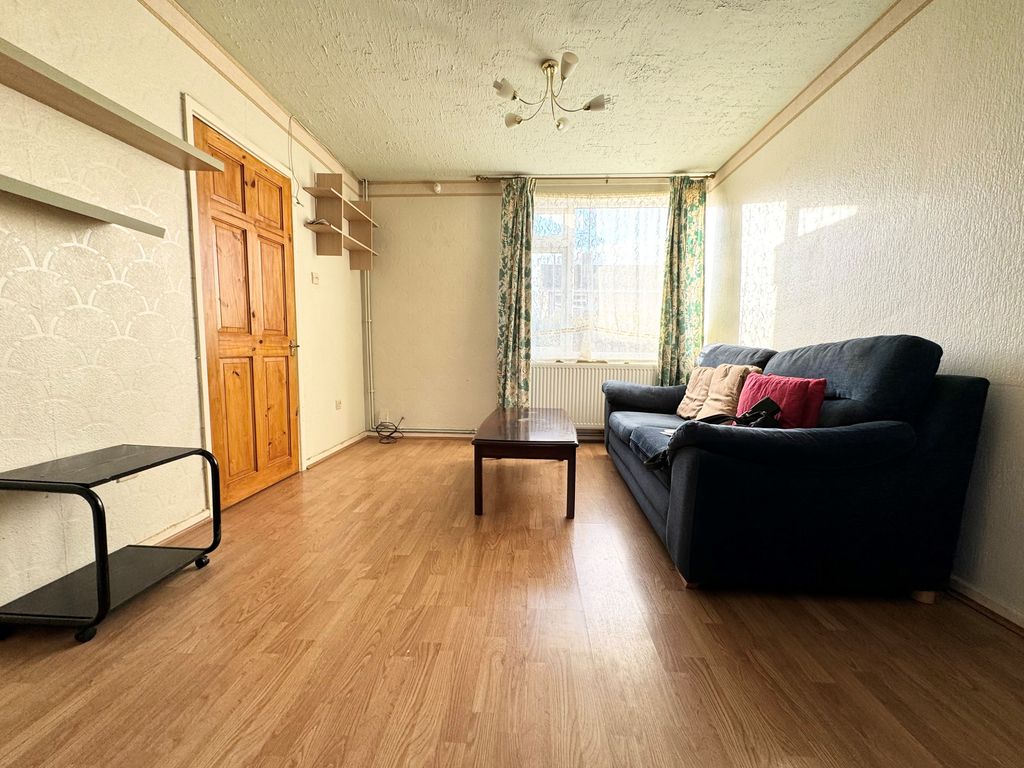Property photo 2 of 9 Dining Room