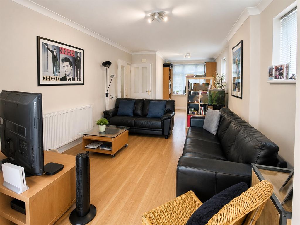 Property photo 3 of 15 Lounge 2.Png