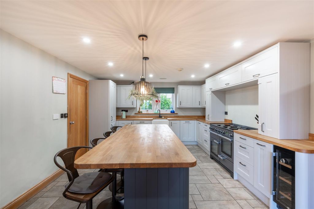 Property photo 2 of 30 _A7R8712-Hdr.Jpg