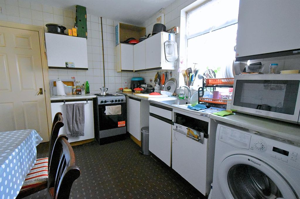 Property photo 3 of 15