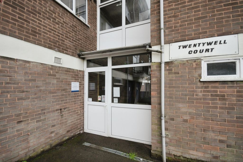 Property photo 3 of 17 Photo