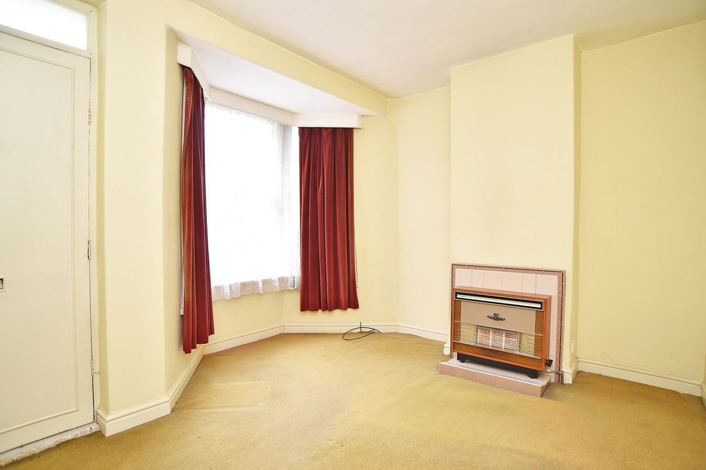 Property photo 2 of 9