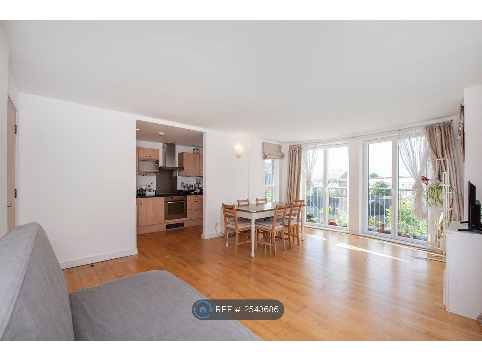 Property photo 3 of 17 Open Plan Living Room
