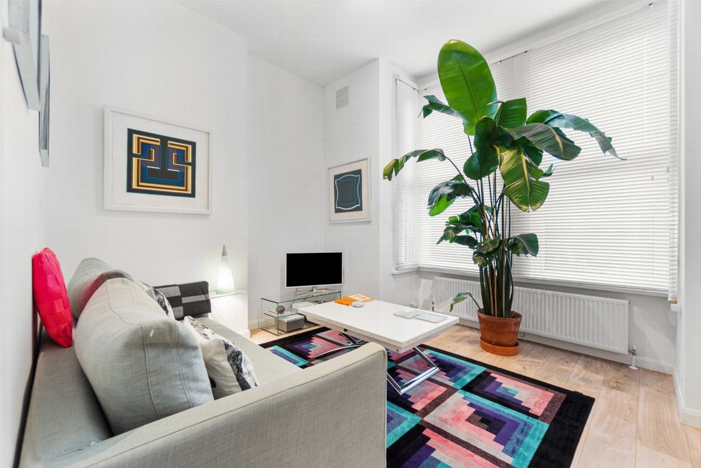 Property photo 2 of 14 Photo 1