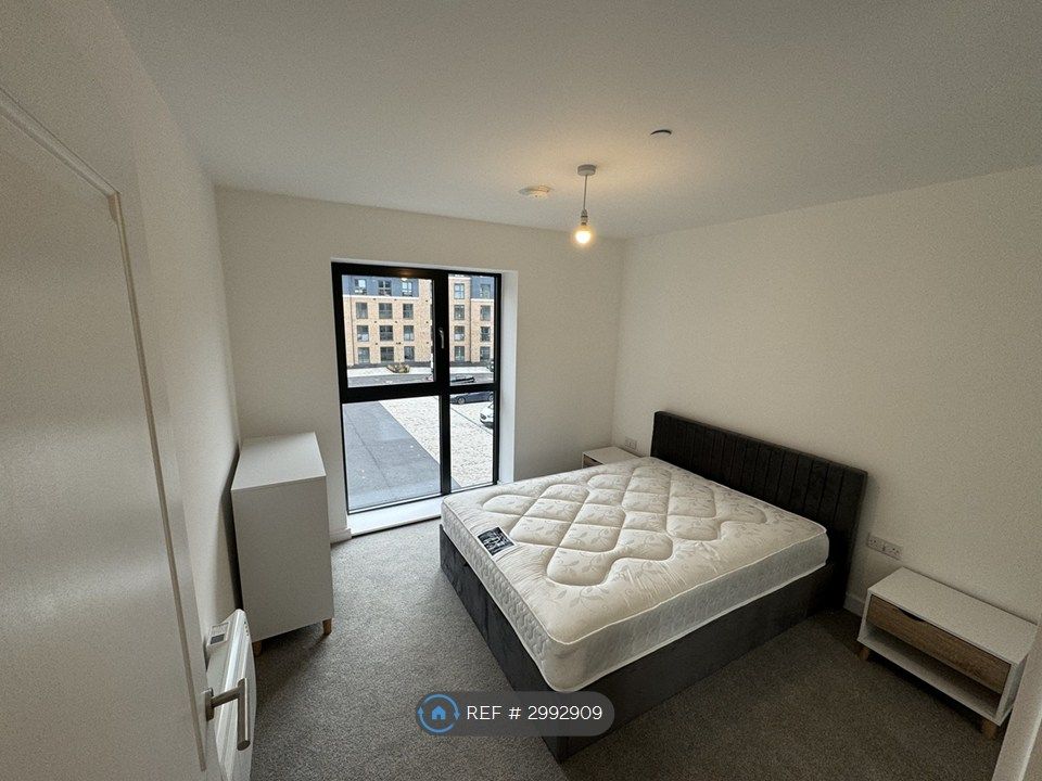 Property photo 2 of 13 Bedroom