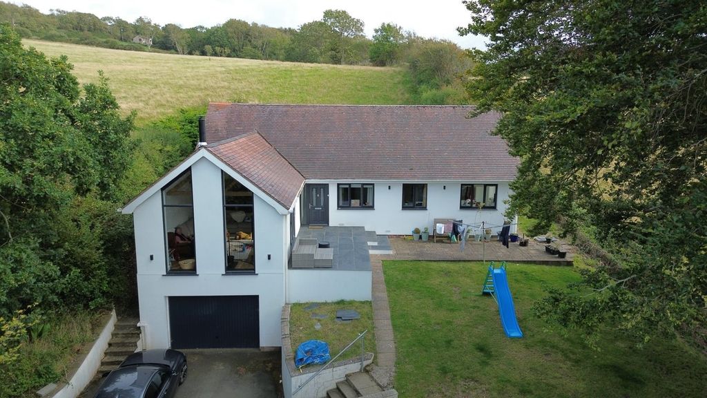 Property photo 1 of 41
