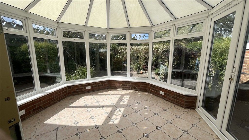 Property photo 1 of 10 Conservatory