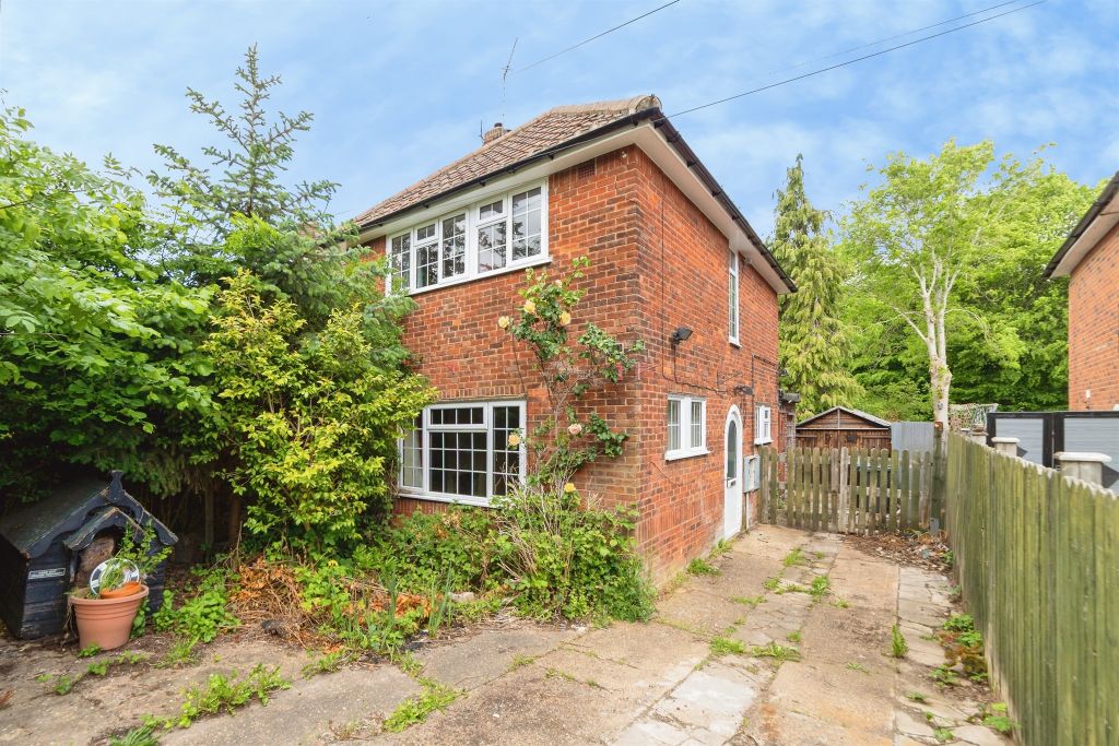 Property photo 1 of 12