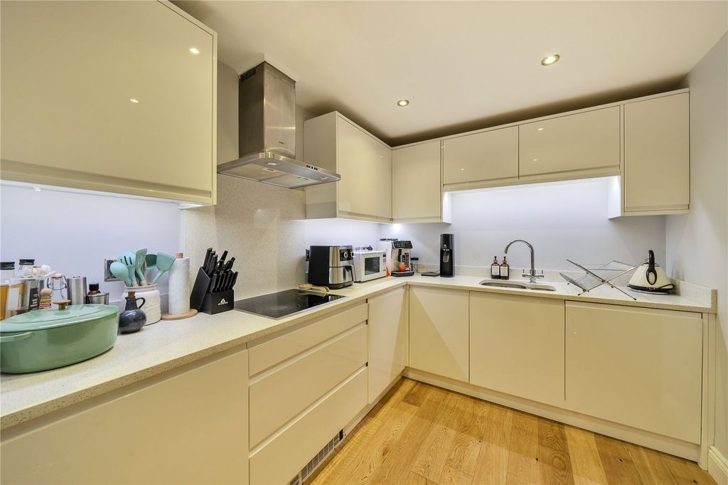 Property photo 3 of 24 Kitchen