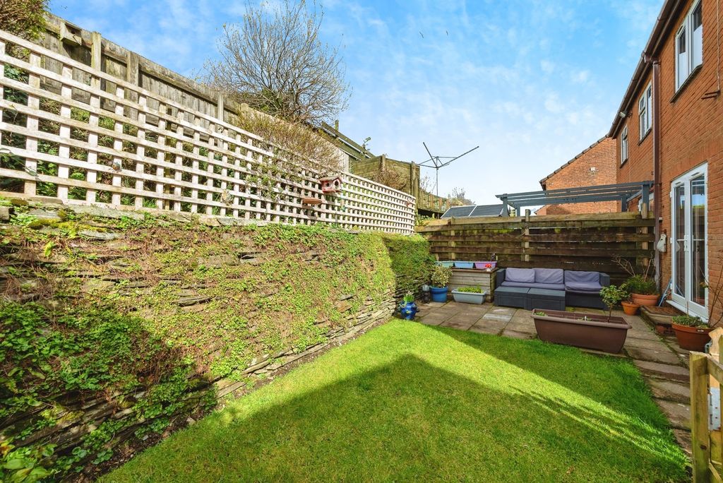 Property photo 3 of 12 Photo