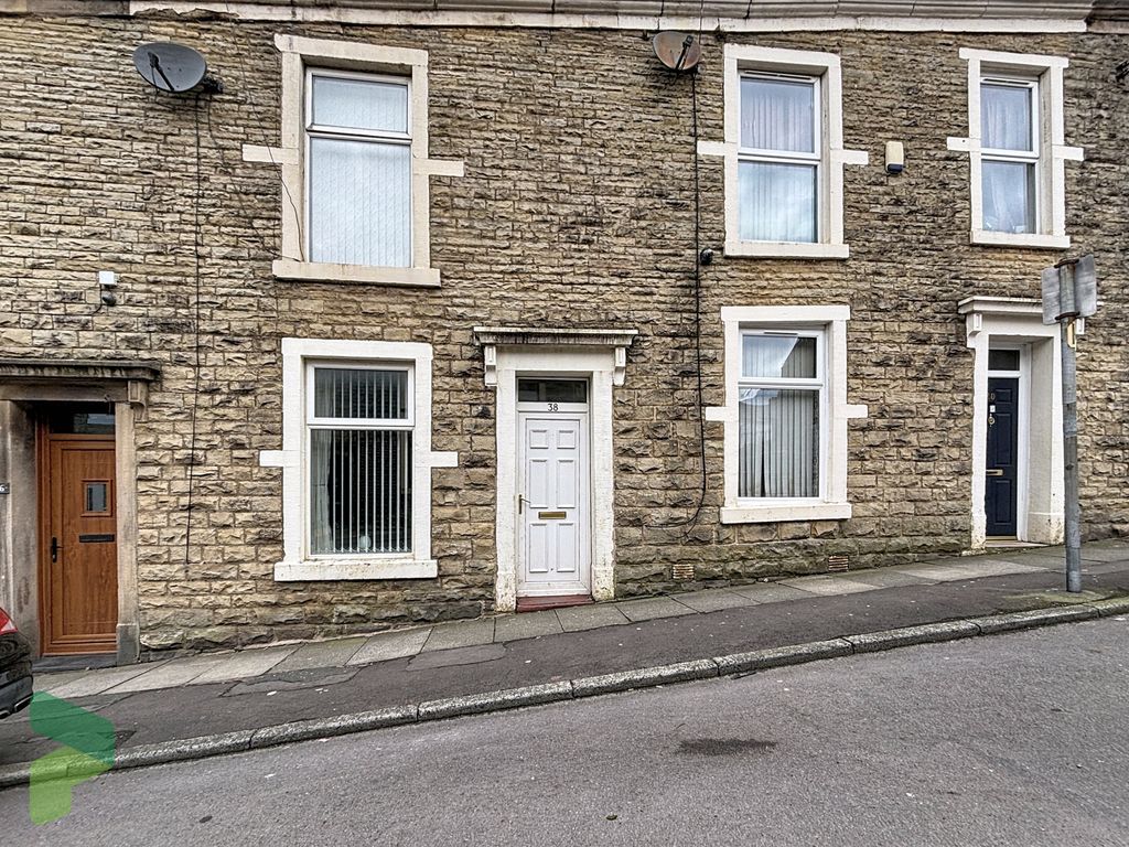 Property photo 2 of 12 Front Exterior