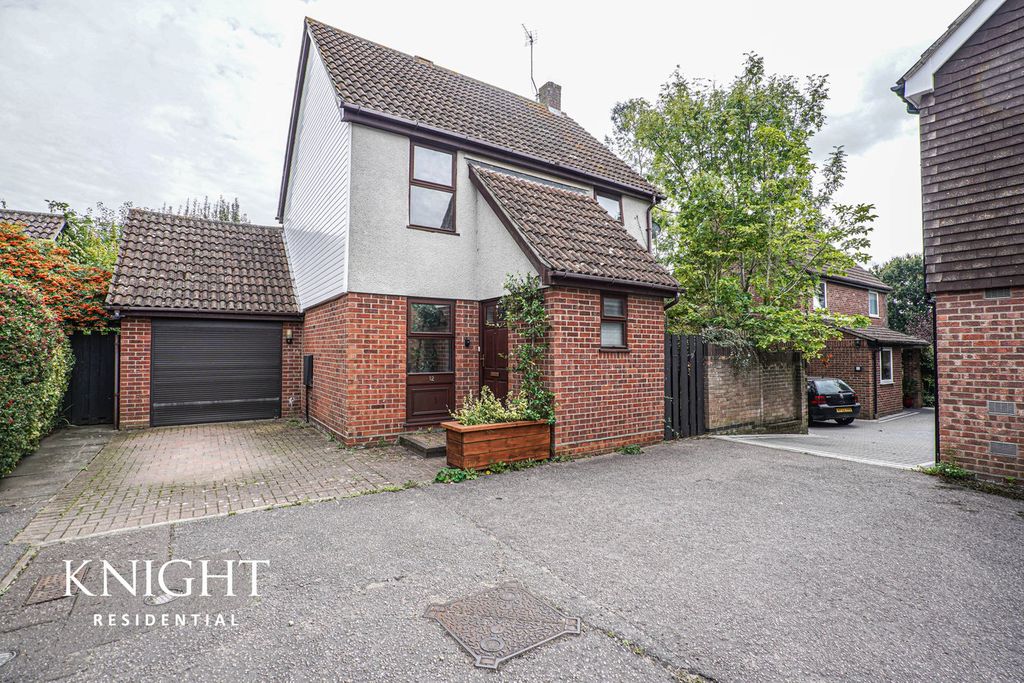 Property photo 1 of 23