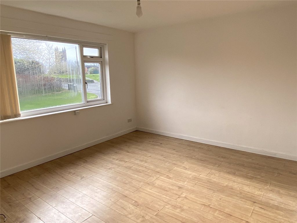 Property photo 3 of 6 Picture No. 04