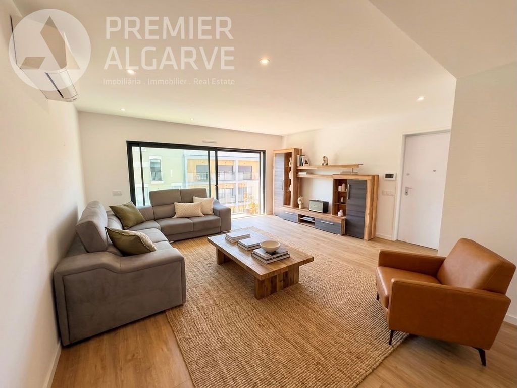 Property photo 1 of 8 New 2-Bedroom Apartment With 2 En-Suite Bedrooms In Central Almancil