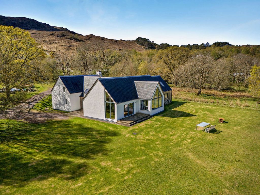 Property photo 2 of 15 Tigh An Eilean