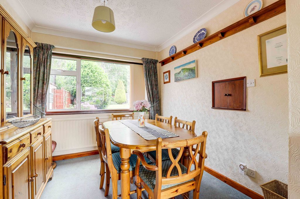 Property photo 3 of 25