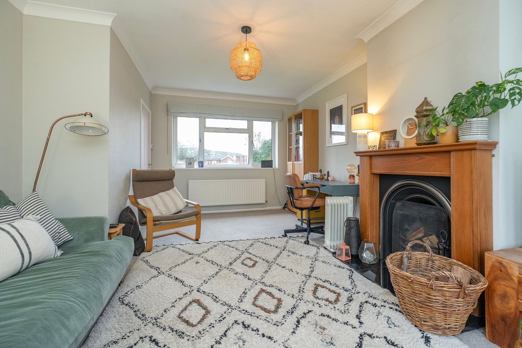 Property photo 2 of 18