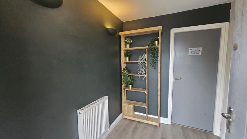 Property photo 3 of 12 Communal Entrance