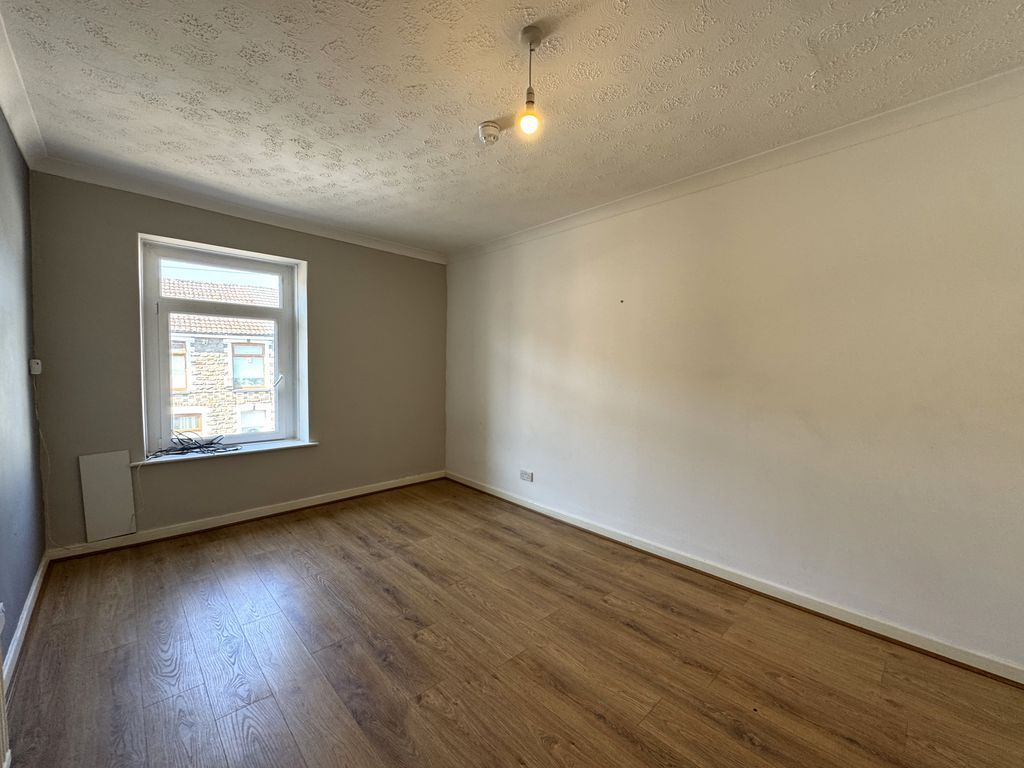 Property photo 2 of 10 Photo 15