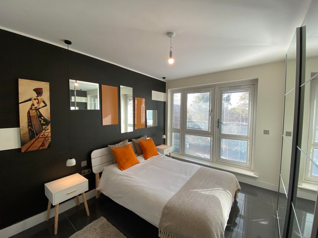 Property photo 1 of 12 Bedroom 1