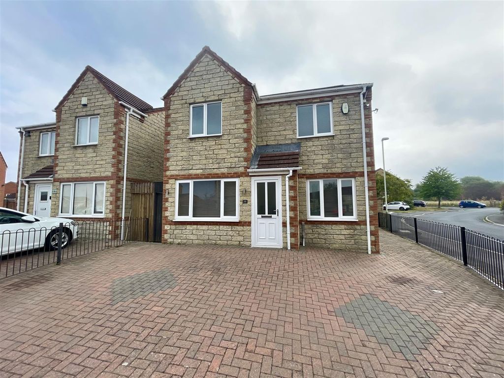 Property photo 1 of 15 Externally