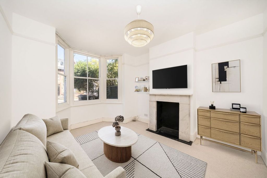 Property photo 2 of 7