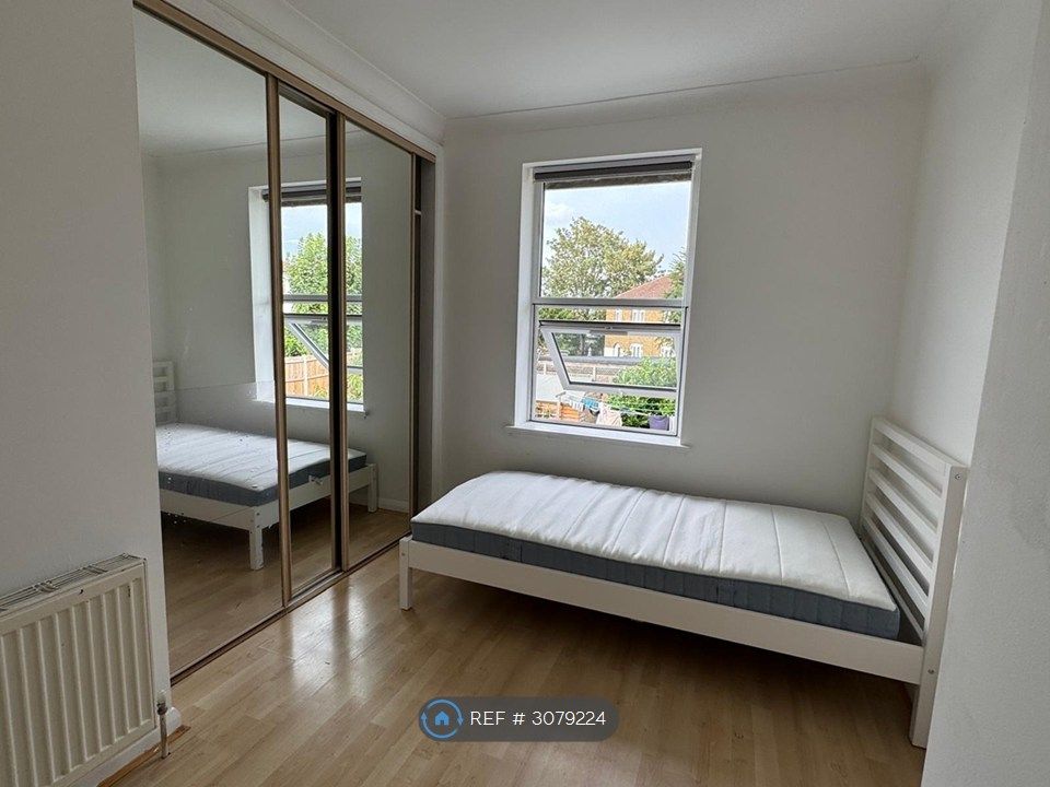 Property photo 1 of 3