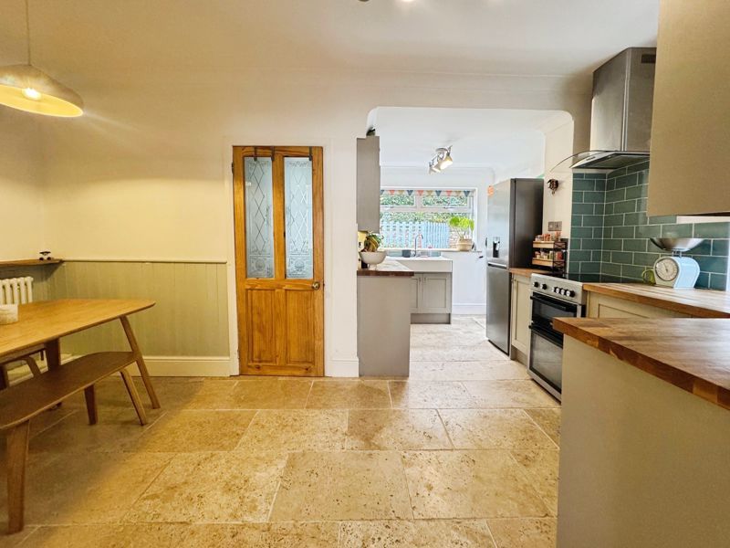 Property photo 3 of 11 Photo 6