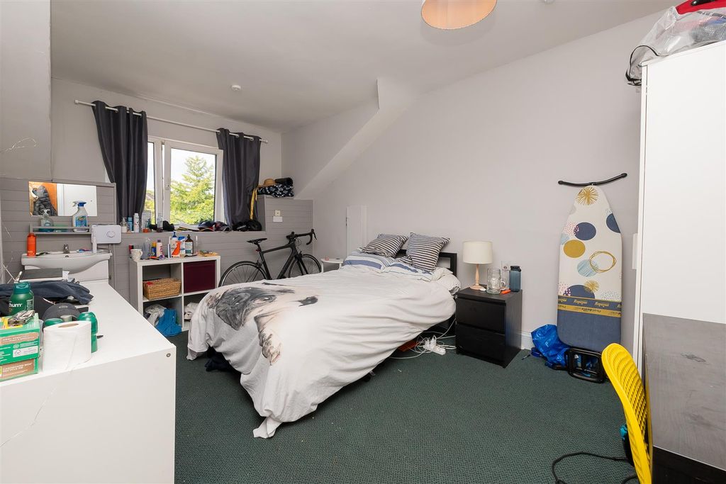 Property photo 1 of 34 41-Carnarvon-Road-Bs6-7Du-24.Jpg